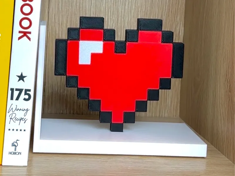 Pixel heart bookend