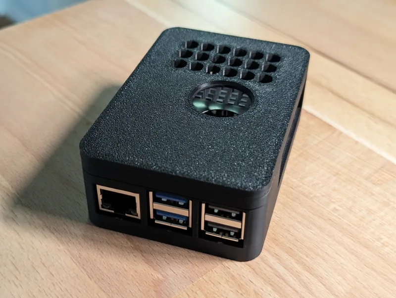 Case fits with Raspberry Pi 5 / Gehäuse