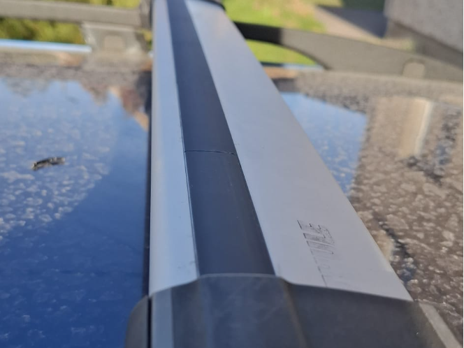 Thule wingbar edge upper rubber replacer