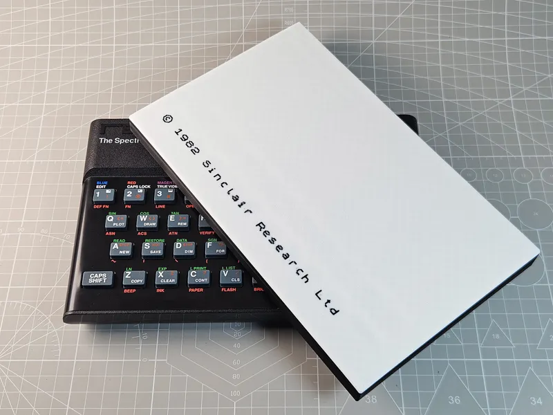 ZX Spectrum 48K – Cable-Friendly Dust Cover