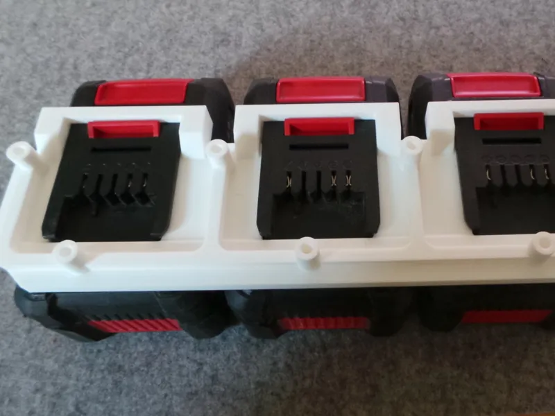 Einhell 18V Dreifach Akkuhalter – Unterbau