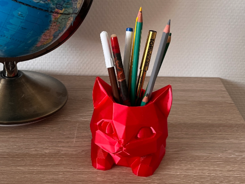Low-Poly Cat Pencil Holder – Cute & Modern