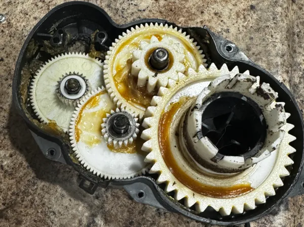 Engrenages de remplacement Power Wheels R7