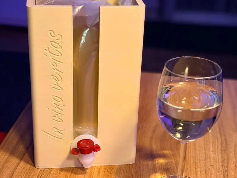 Minimalist Wine Dispenser for 3L Bag-in-Box Wine