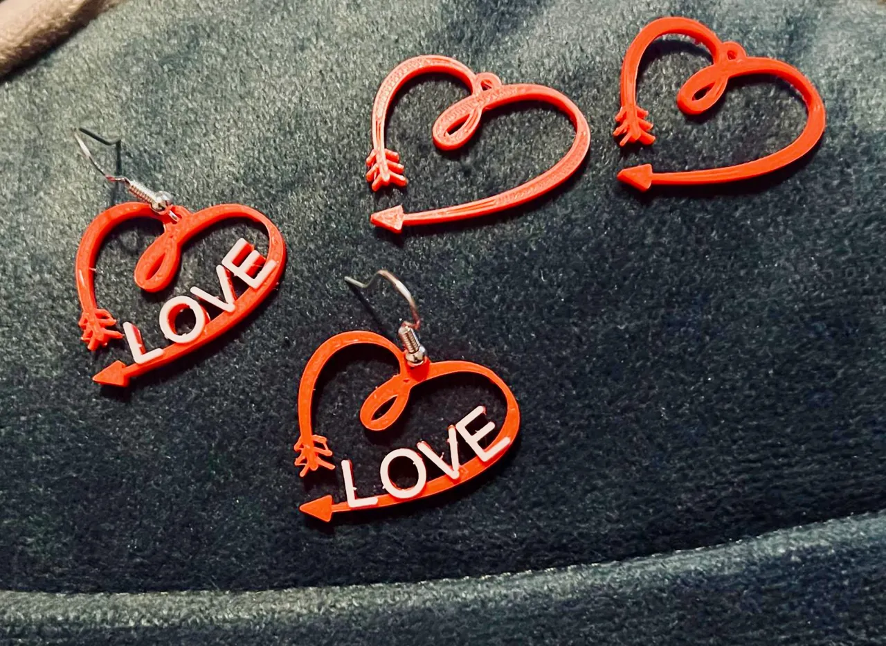 Valentine Earrings Heart view 2