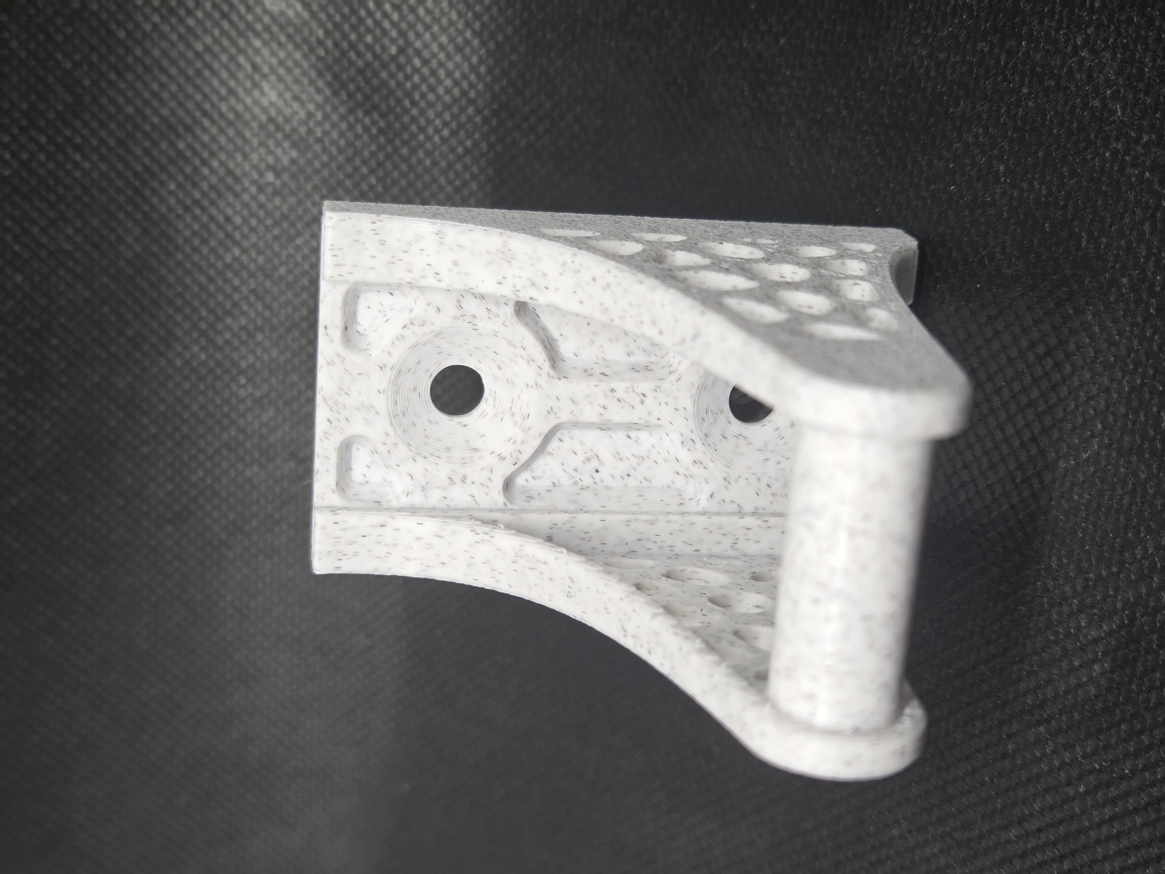Miniatura 4 do modelo 3D Spray Bottle Hanger