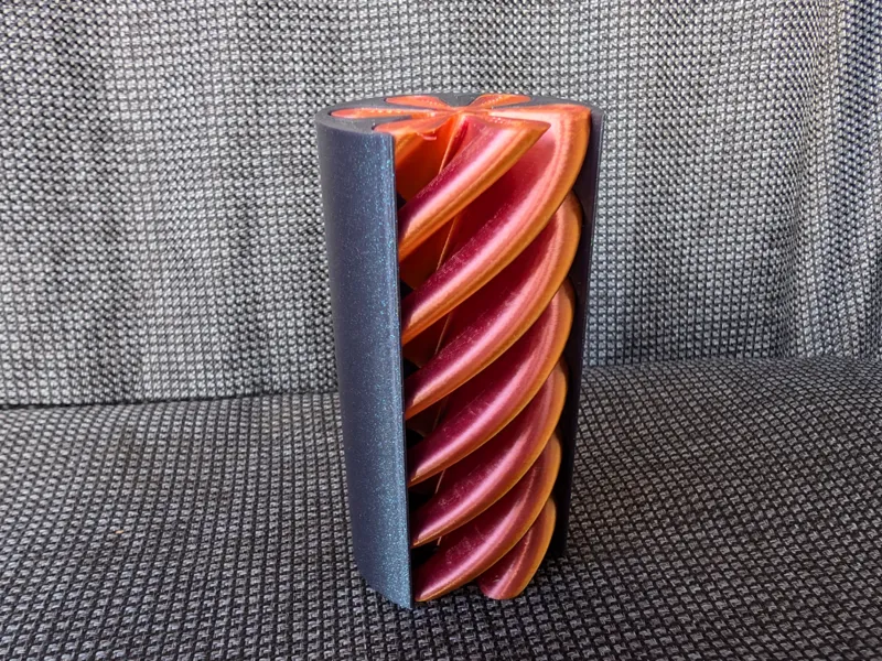 Spiral Fidget Crescent Column