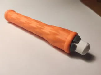 Chalk holder with wavy grip texture