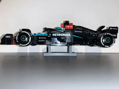 F1 speed champions stand 1.0