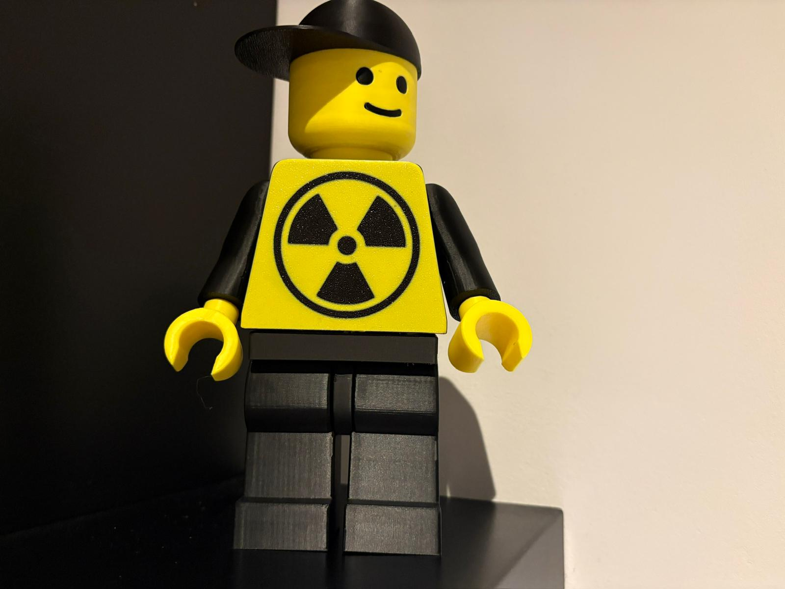 Brickman Radioaktiv 20cm Figur 500%