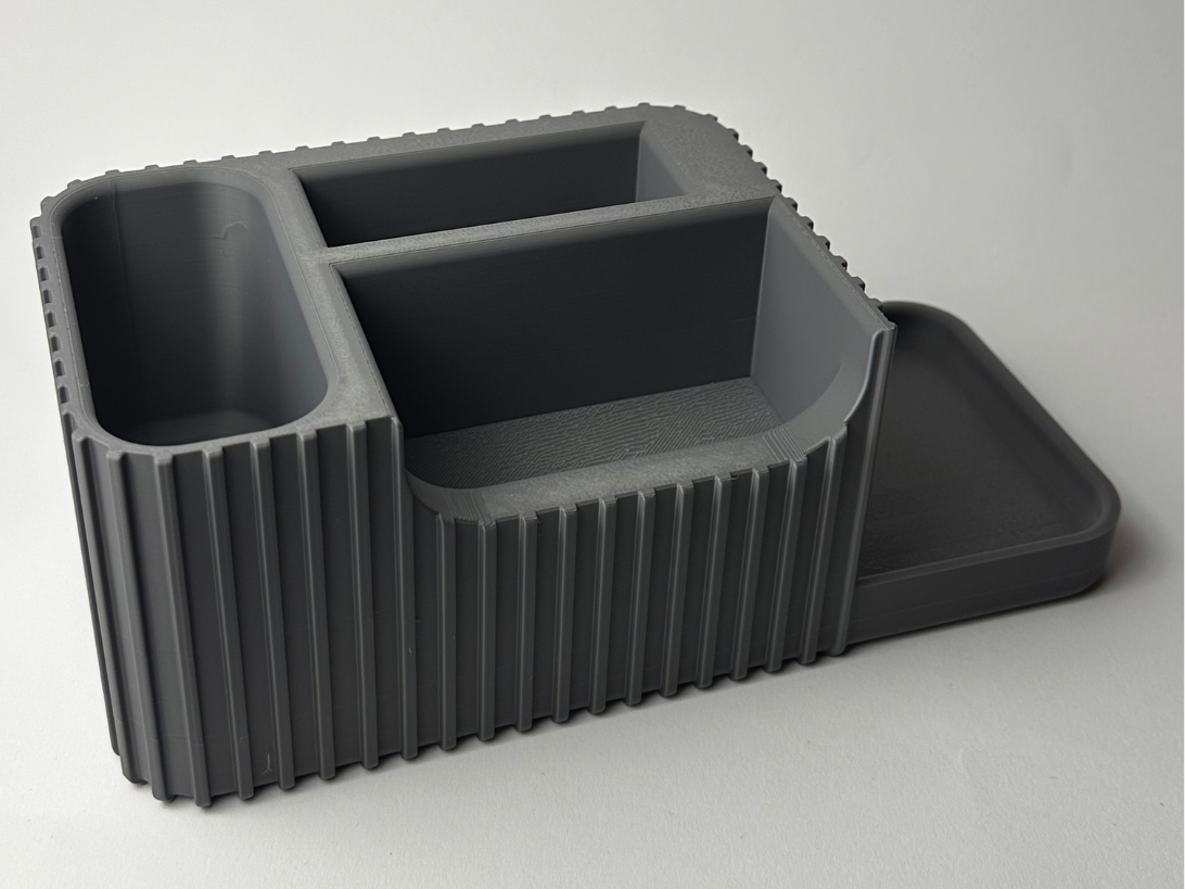 Desk-organizer mit Rillendesign