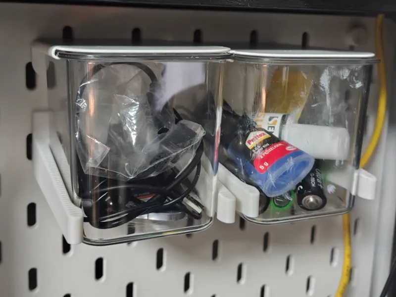 SKÅDIS container with lid - falling out PROTECTION