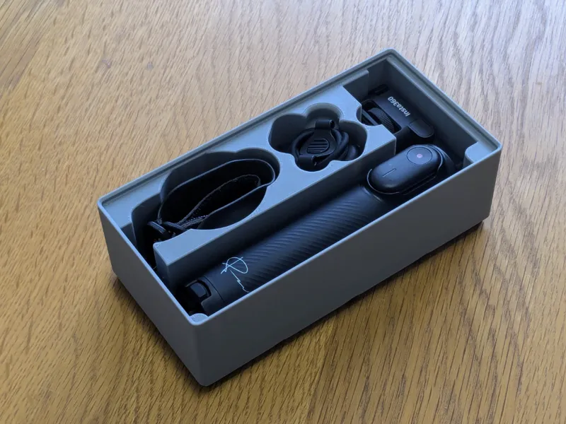 Insta360 Foldable 2-in-1 Selfie Stick gridfinity