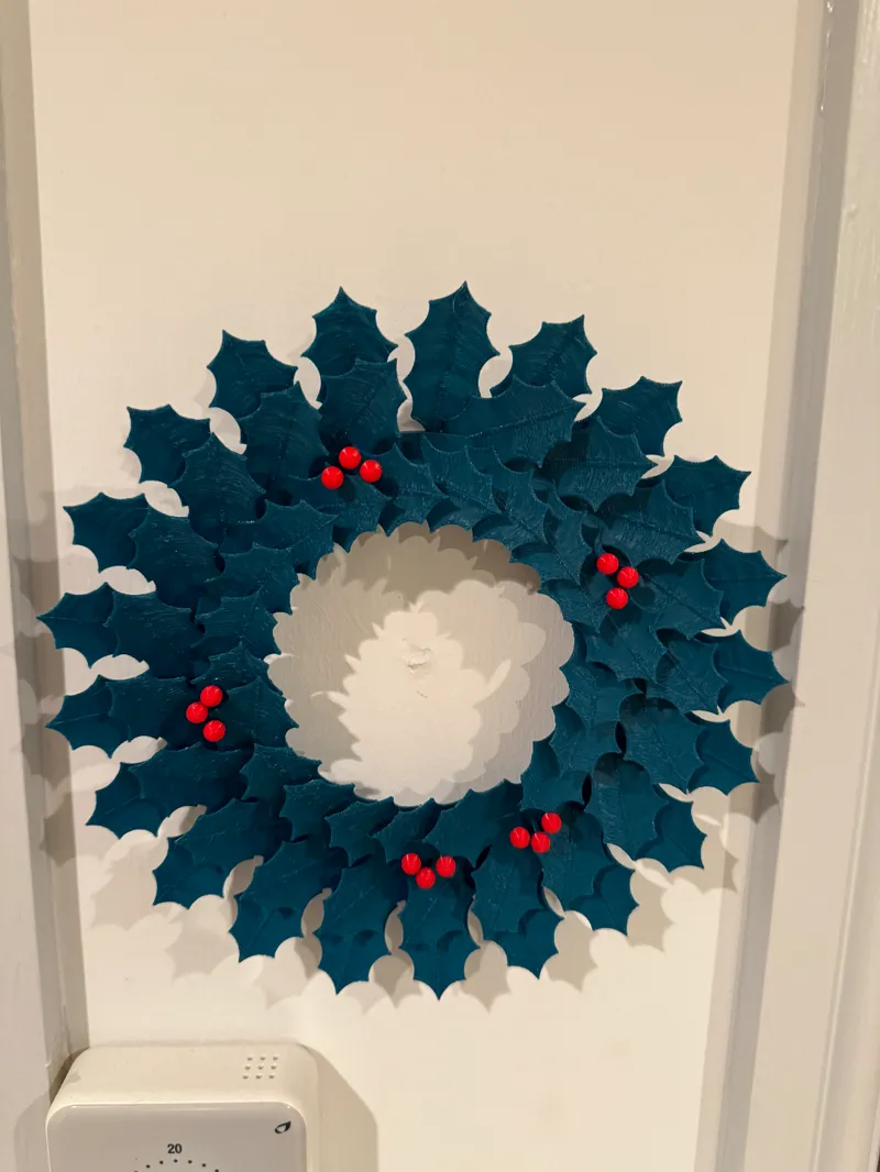 Christmas Holly Wreath - Low-Purge