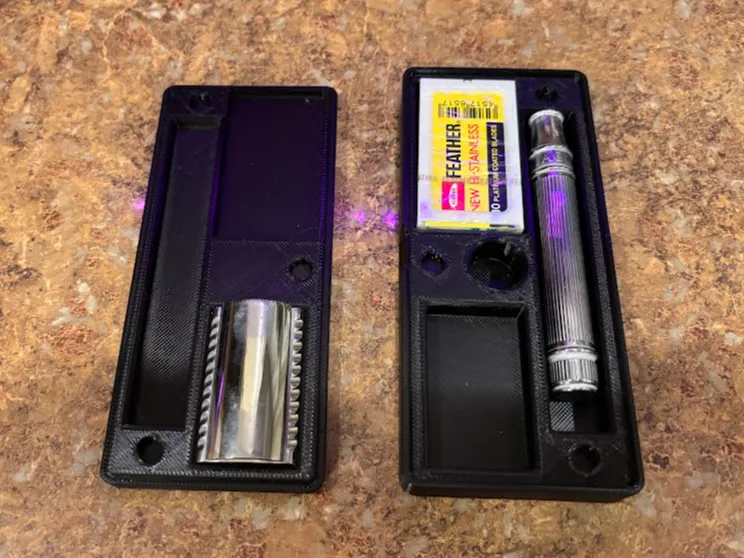 Safety Razor Travel Case with Larger Blade Holder