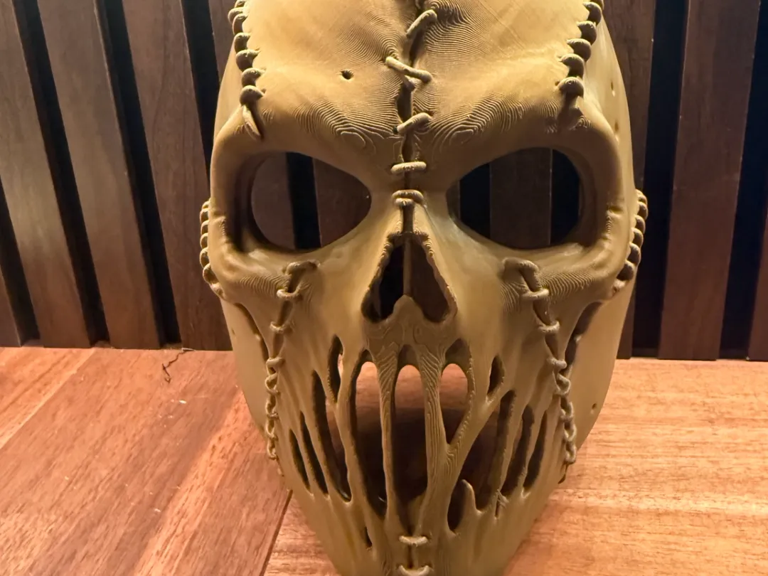 Korkunç Maske