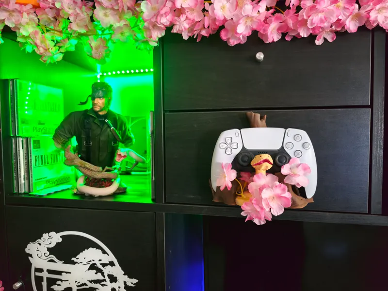 Meal Gear Solid Snake Eater PS5 Controller Holder