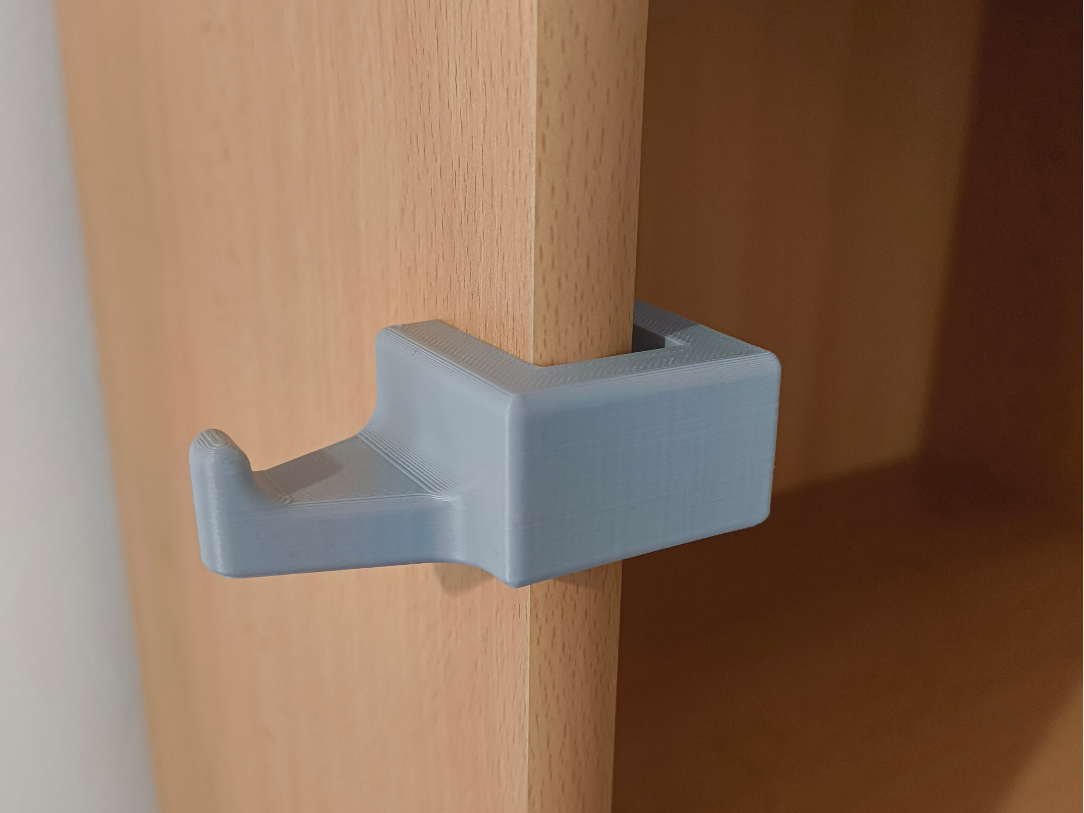 Side Mounted Clamp Hook (M5, 18mm Max Width)