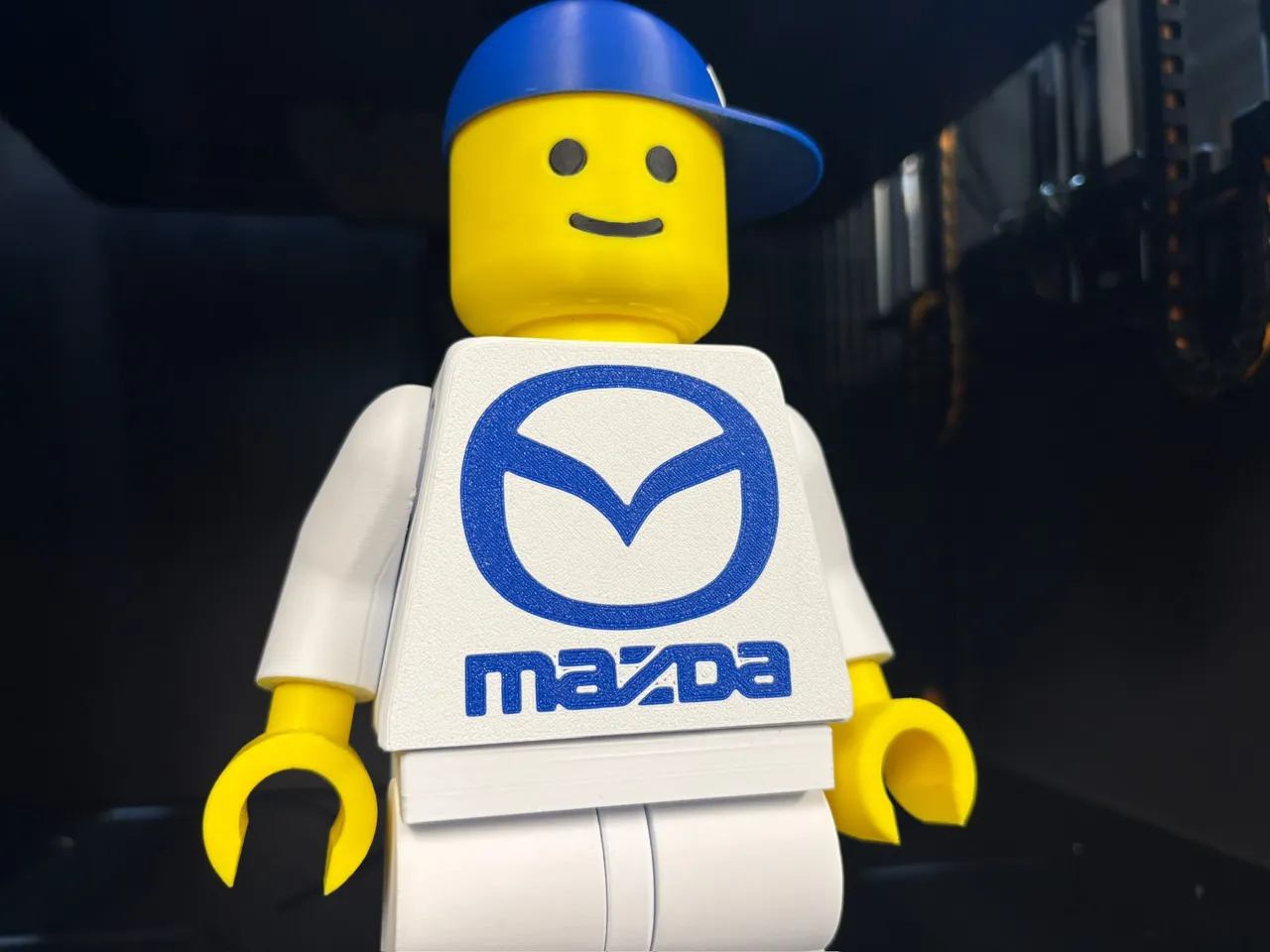 Brickman Mazda 20cm Figur 500% view 3