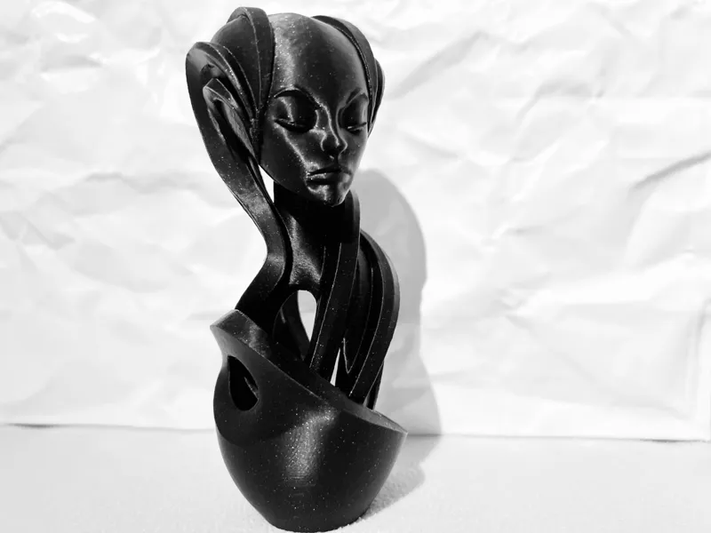 Skulptur einer Frau