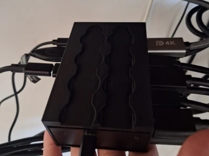 KVM Switch holder for Multiboard
