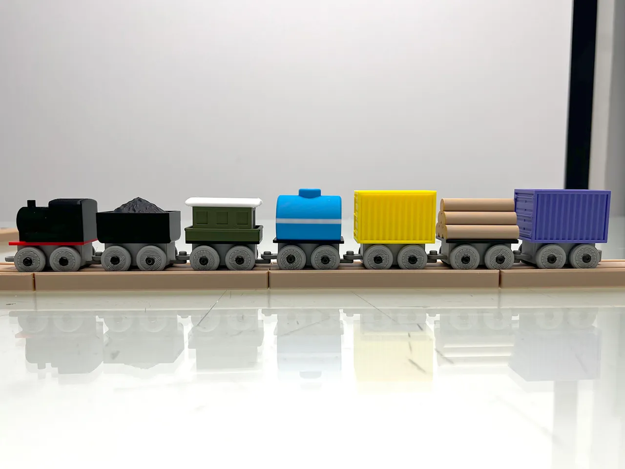 Tiny Train Ikea Brio/Lillabo Alternative Train view 2