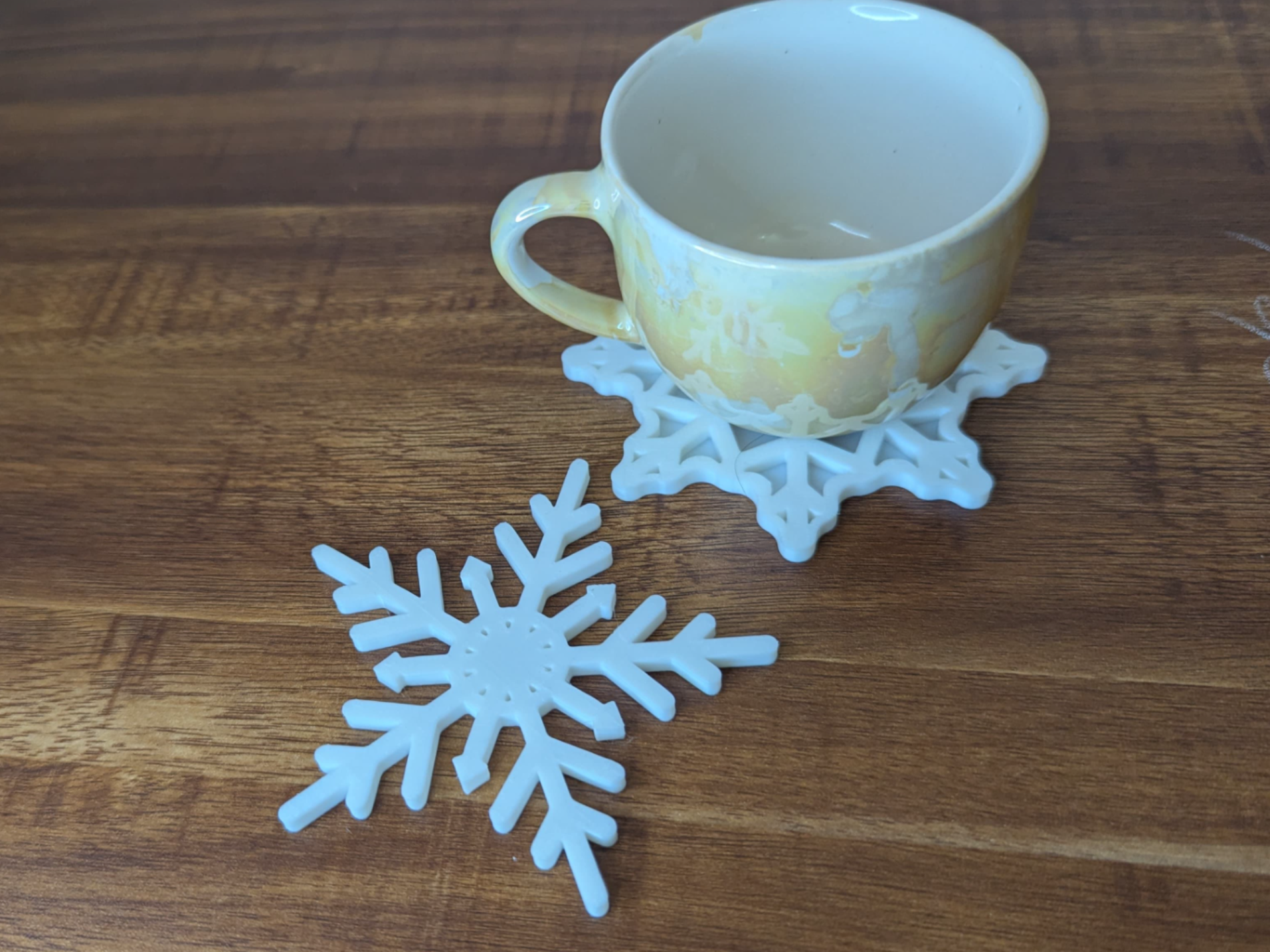 Parametric Precise Geometric Snowflake Coaster
