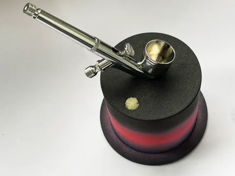 Airbrush cleaning pot