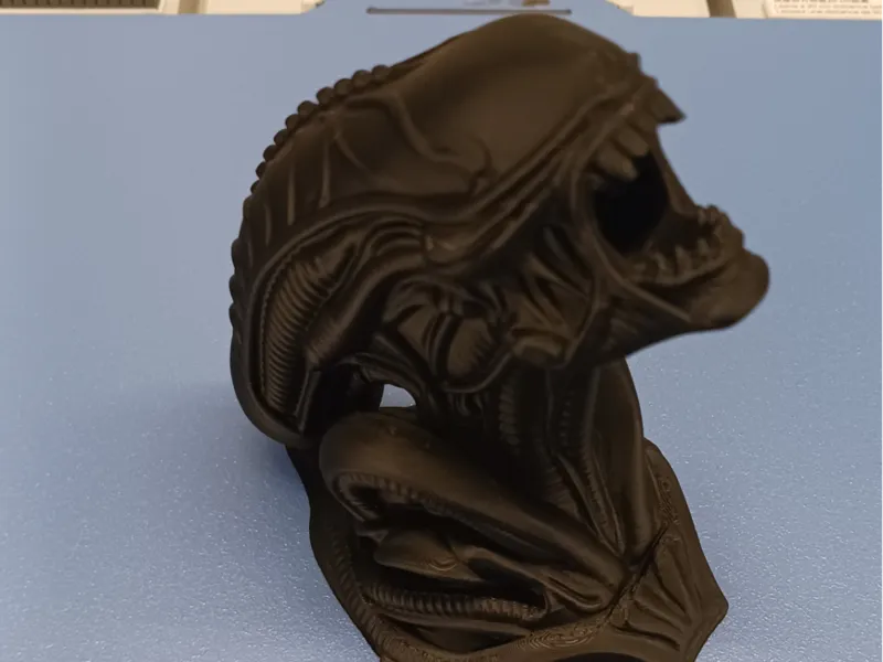 Xenomorph Sharpie Holder