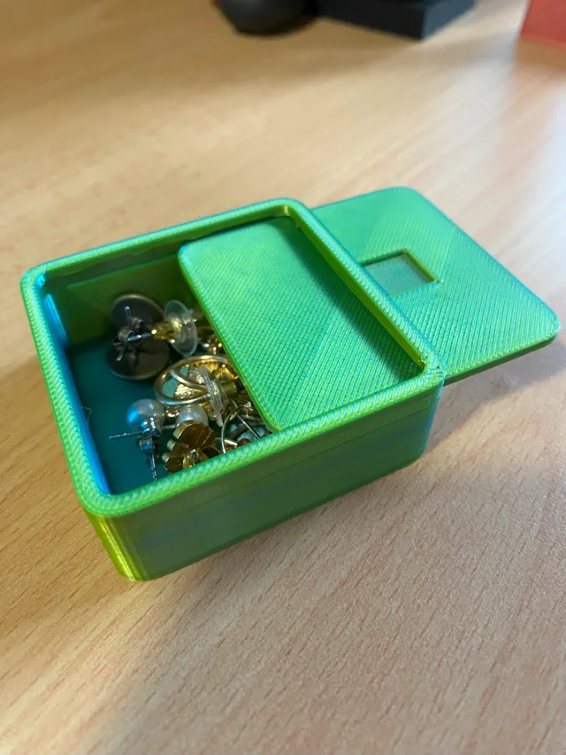 Earring Box
