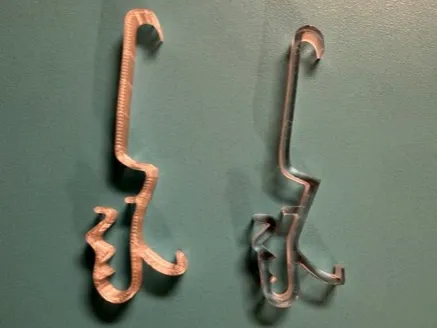 Window Blind Valence Clip: Hunter Douglas 