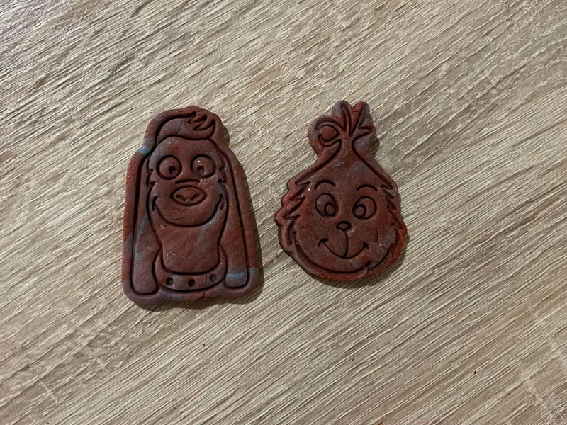 grinch and max - cookie cutters