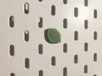 Leaf shape pin