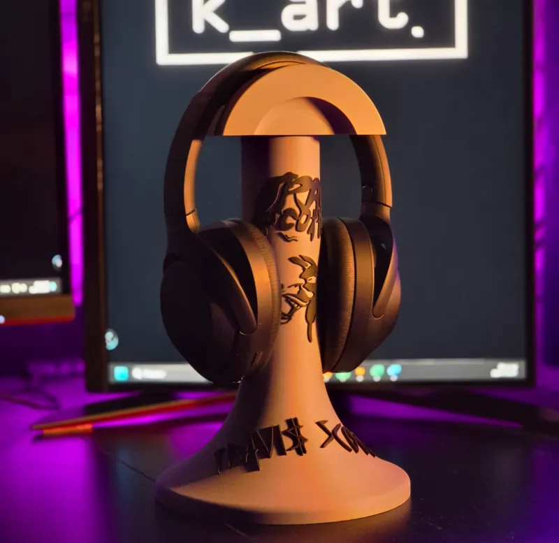 Travis Scott headphone stand
