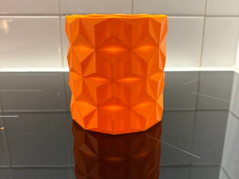 Pencil holder/vase  3d effect