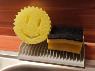 Everydays 004 – Kitchen Sponge Holder