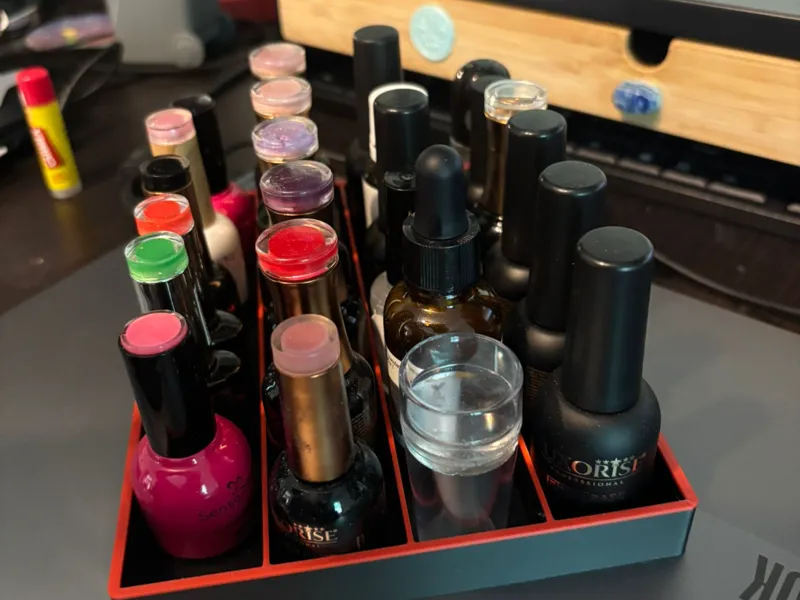 Organizing Nail polishes box