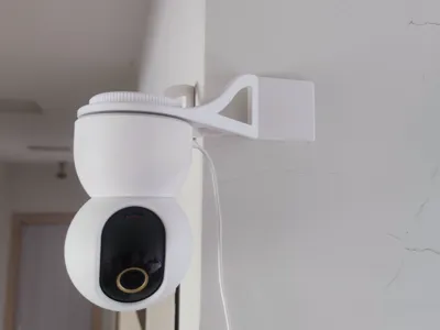 Camera Under-Mount Bracket for Convex Corners