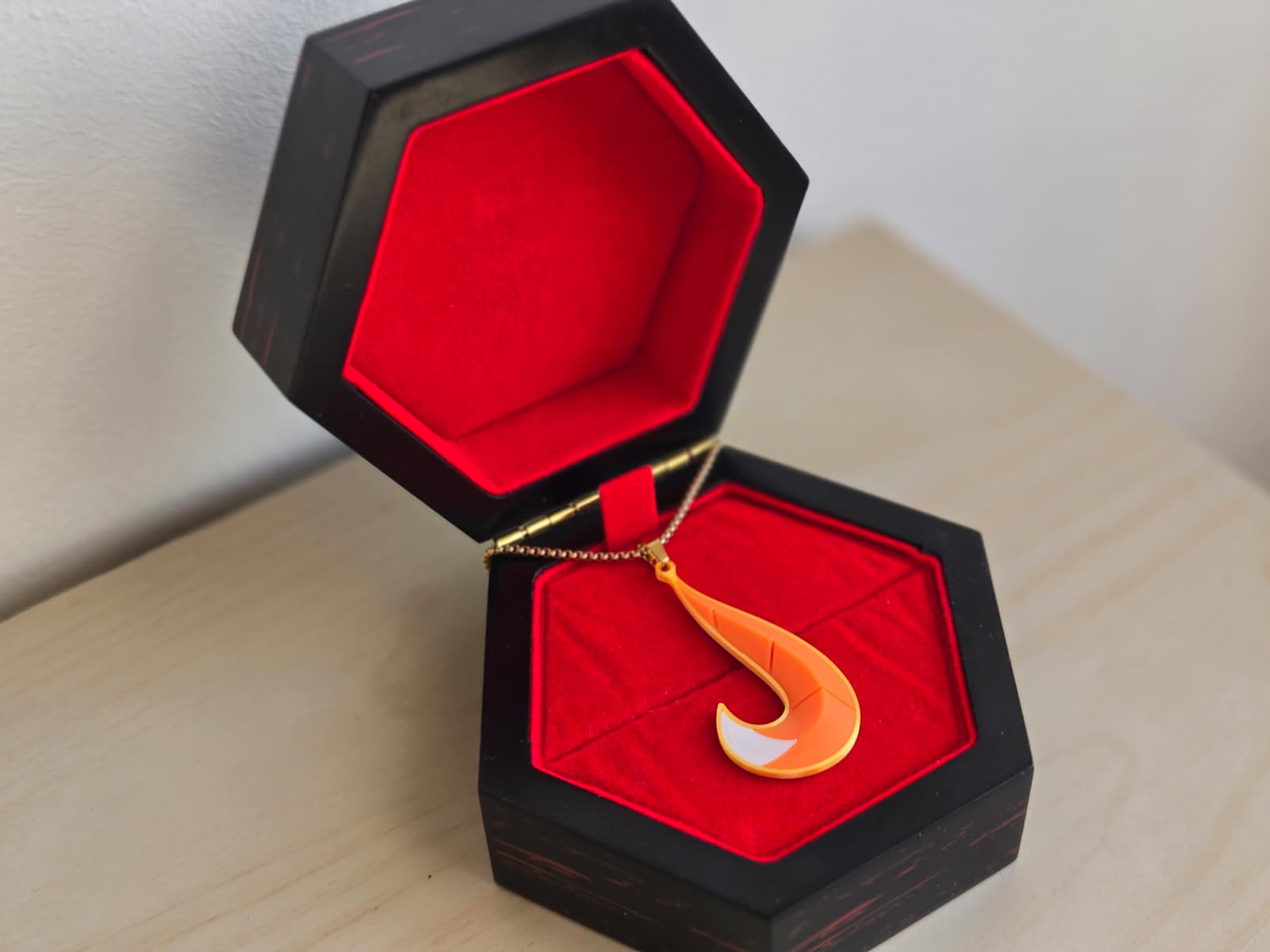 Fox Miraculous Pendant - Season 6 version