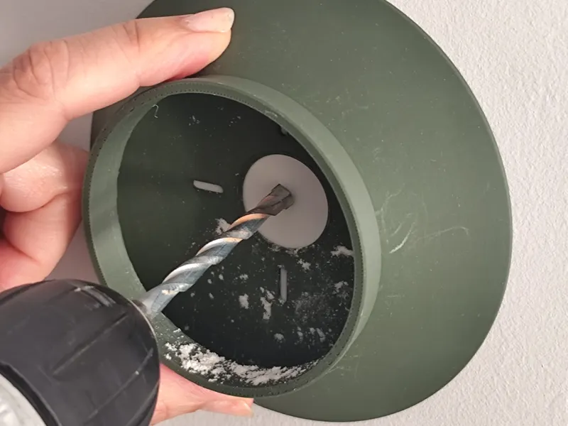 Drill Dust Collector with Pringles cover
