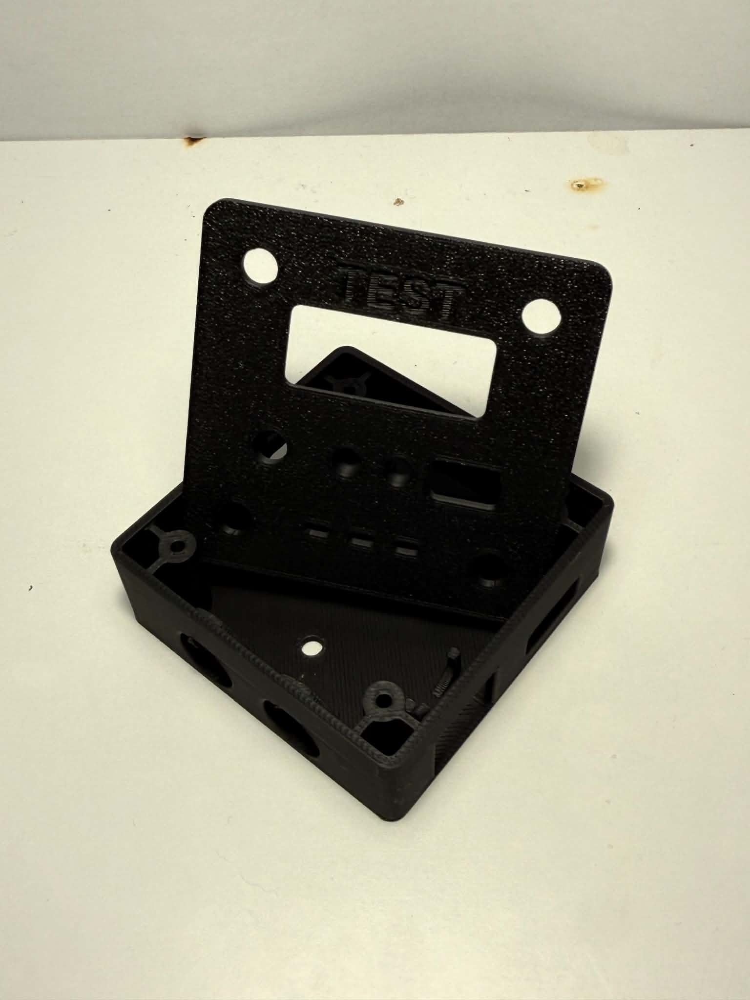 Ele-Box – Parametric Electronics Enclosure / Box image 2