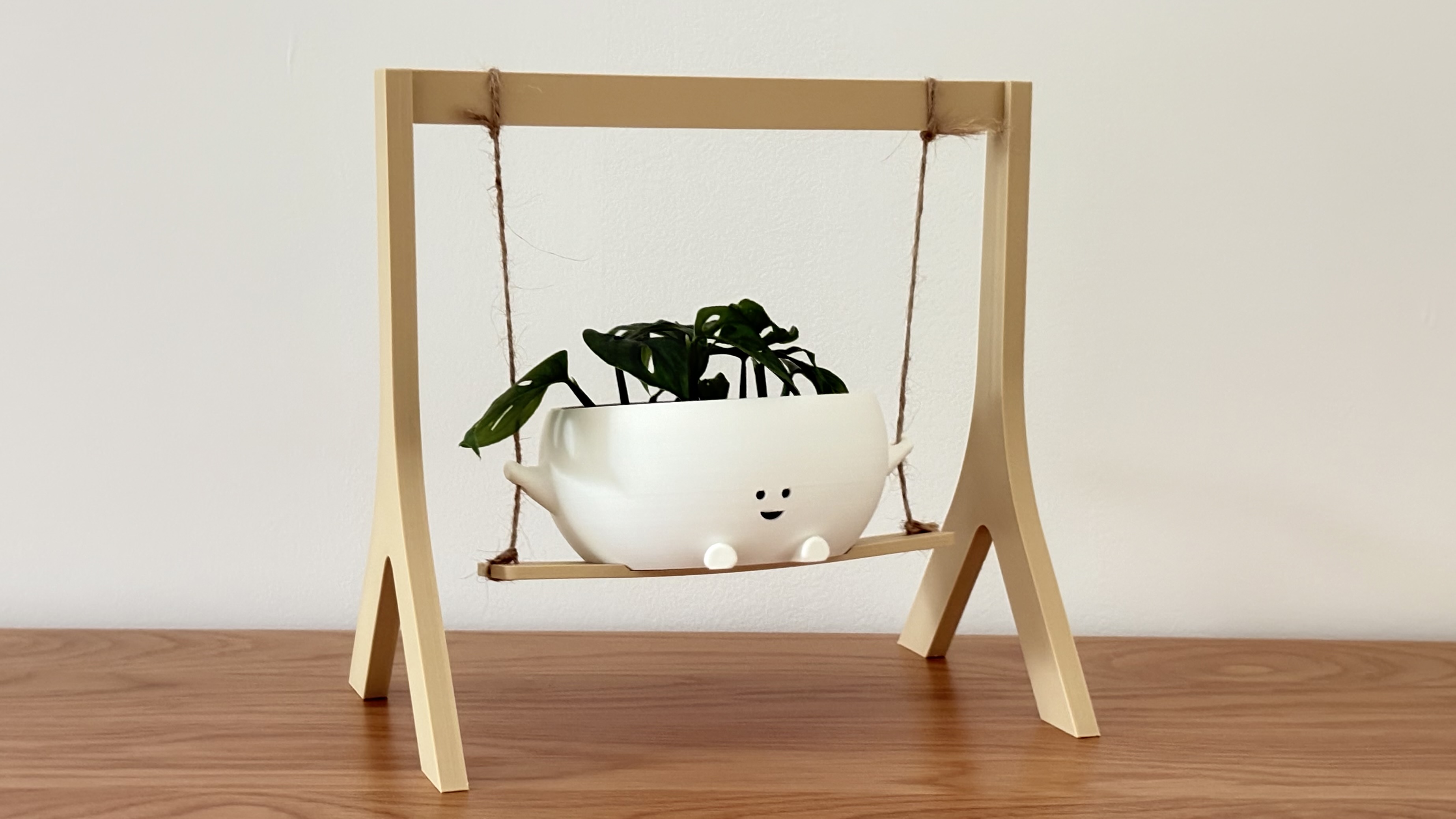 Miniatura 2 do modelo 3D 荡秋千的可爱花盆