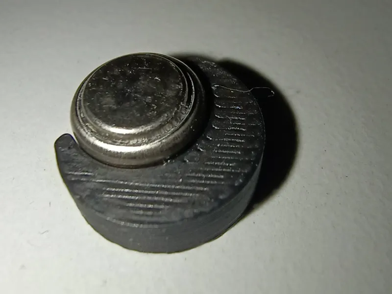 LR44-to-PR48 battery adapter