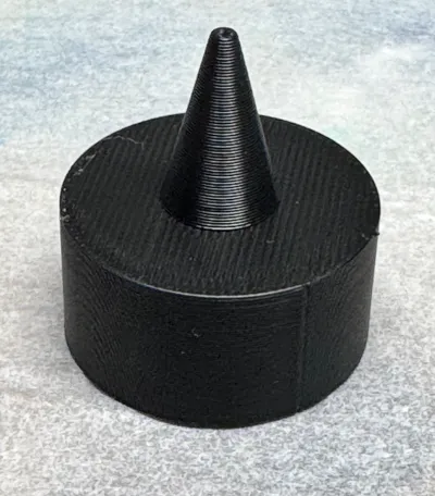 Small part holder cap for RGG painting handle