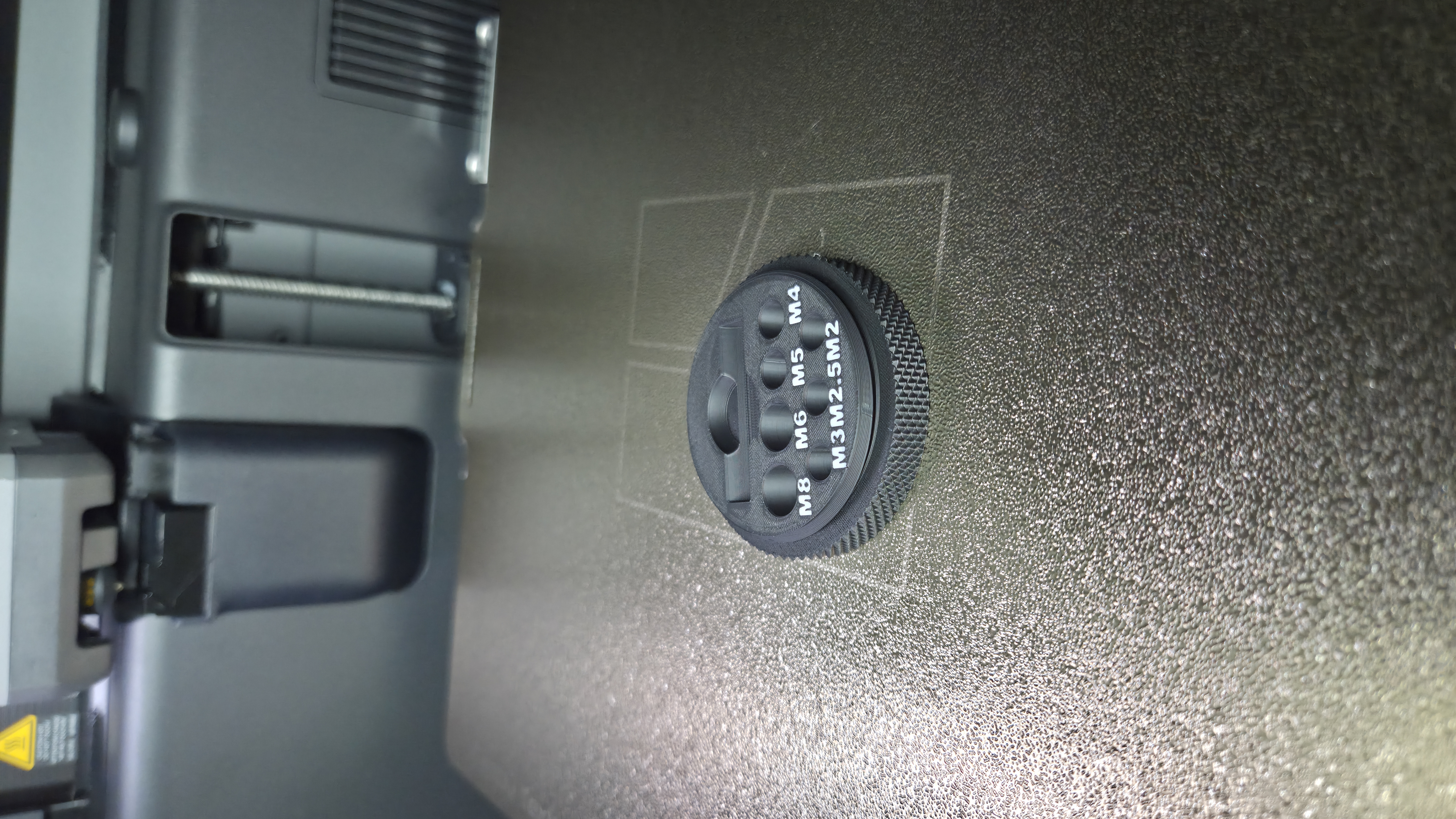 Miniatura 3 do modelo 3D Threaded inserts Tool box
