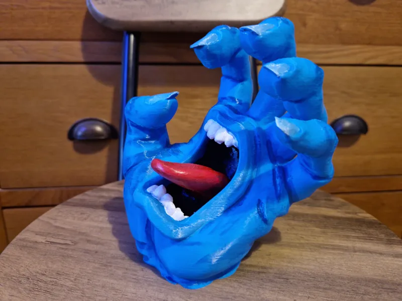 Santa Cruz Screaming Hand