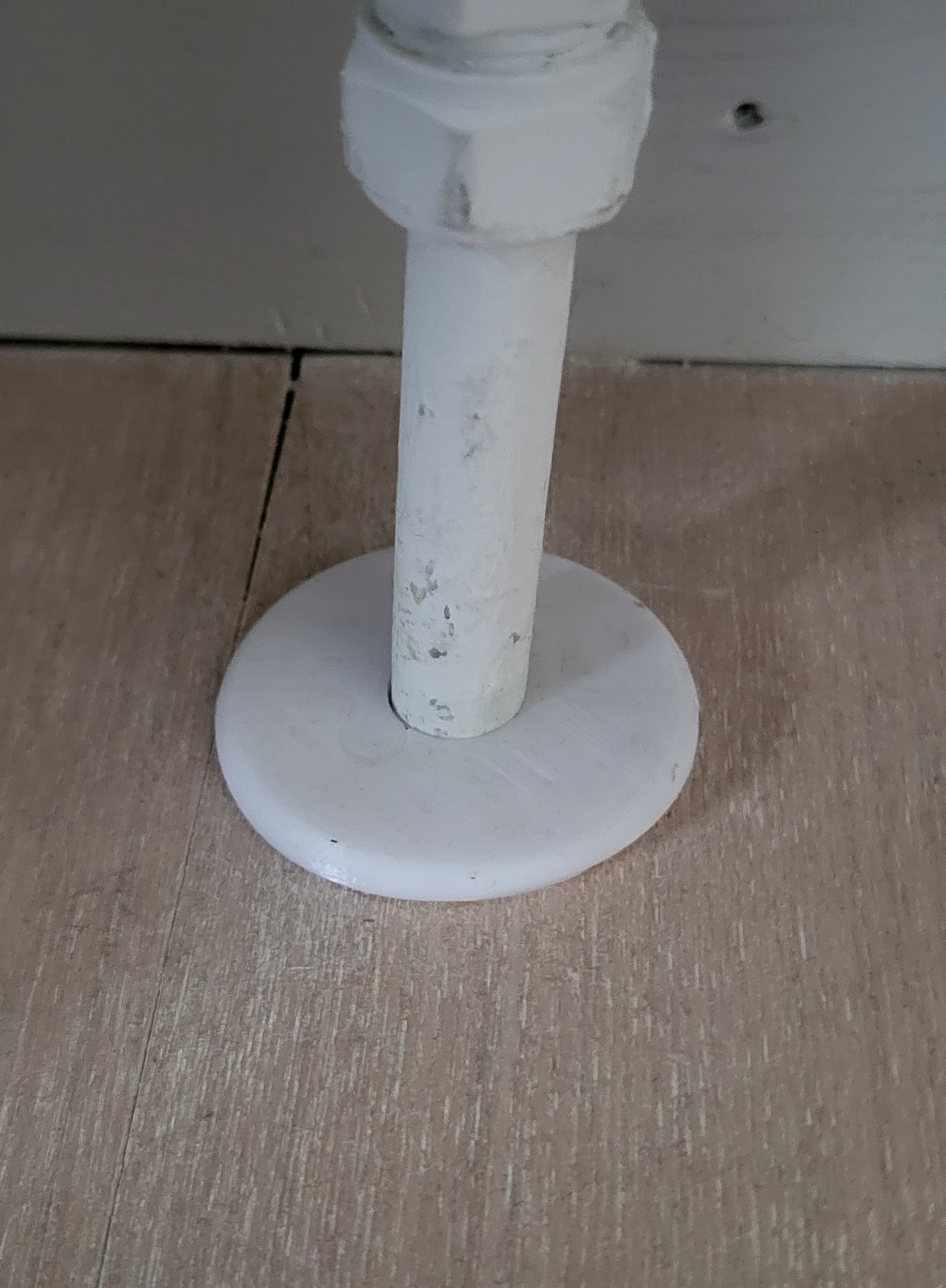 Miniatura 2 do modelo 3D Minimalistic pipe cover 