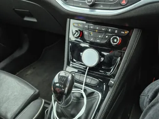 MagSafe Charger Holder, 2015 Vauxhall Astra CDTi