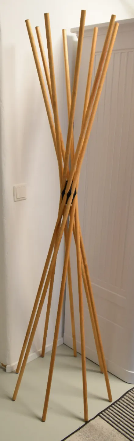 Kleiderständer mit 20 mm Holzrundstab