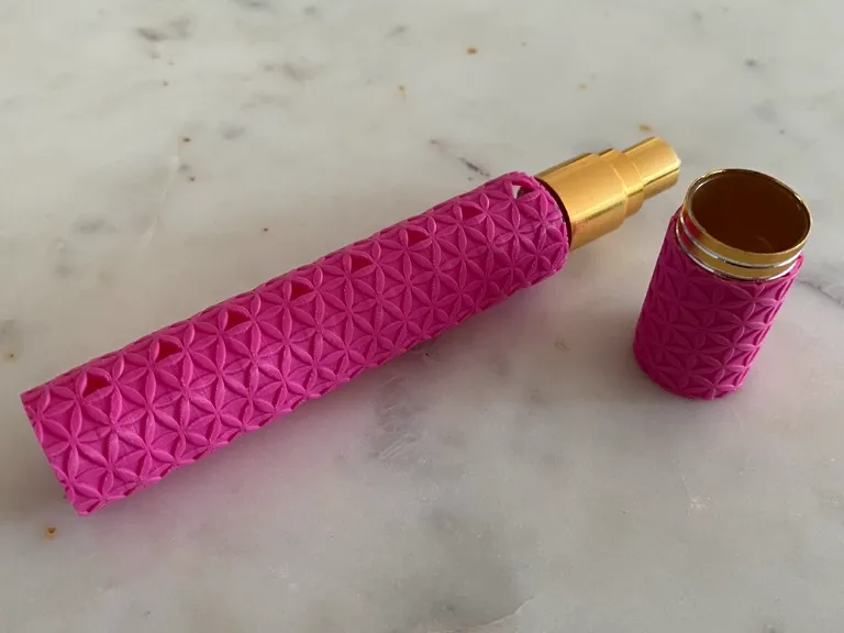Perfume bottle cover sleeve